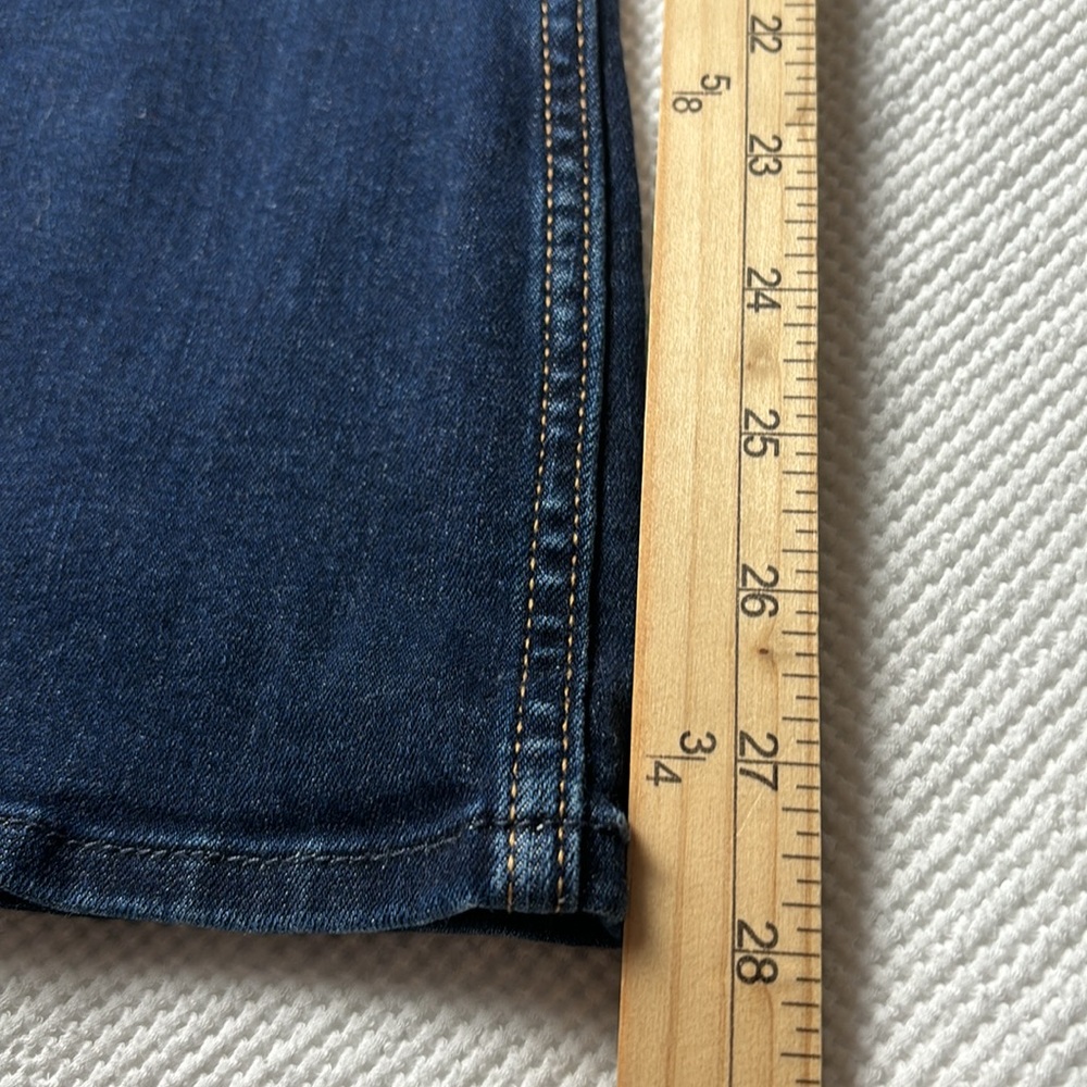 Hollister High Rise Flare Dark Wash Jeans with Stretch Jeans Size 4 Short (27 S) - Picture 9 of 12